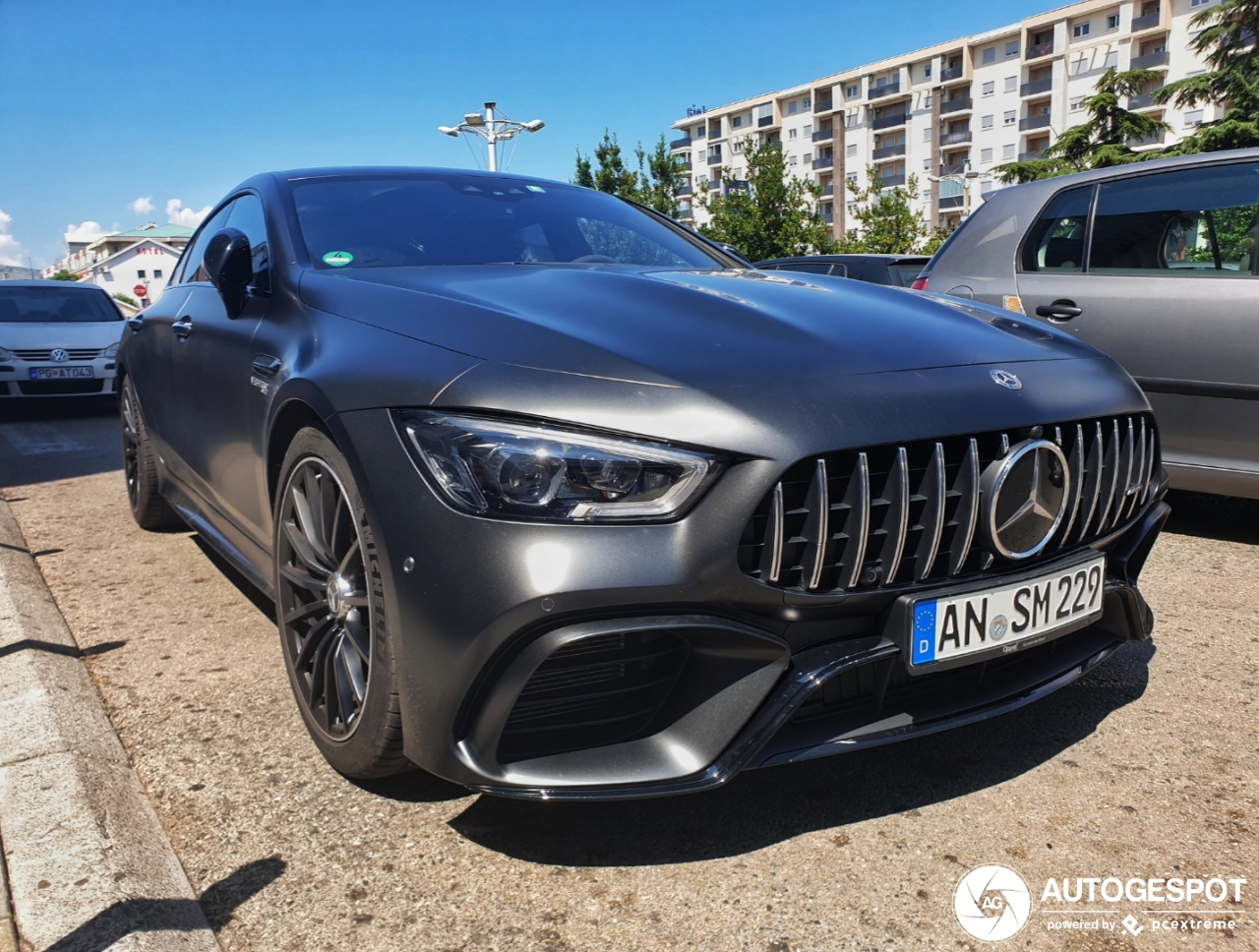 Mercedes-AMG GT 63 S X290