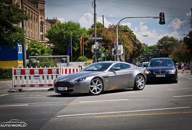 Aston Martin V8 Vantage