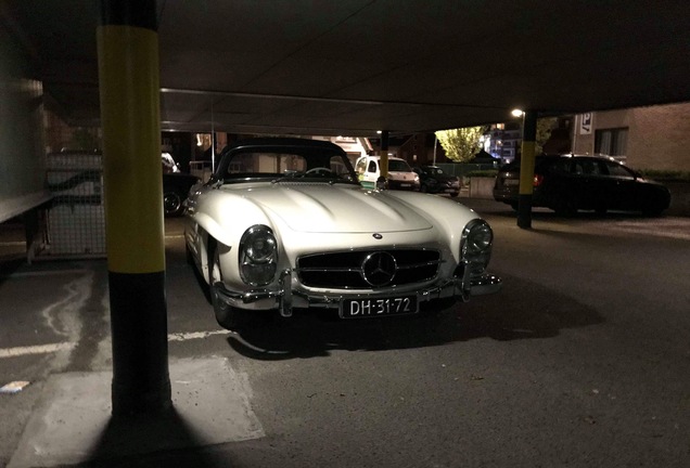 Mercedes-Benz 300SL Roadster