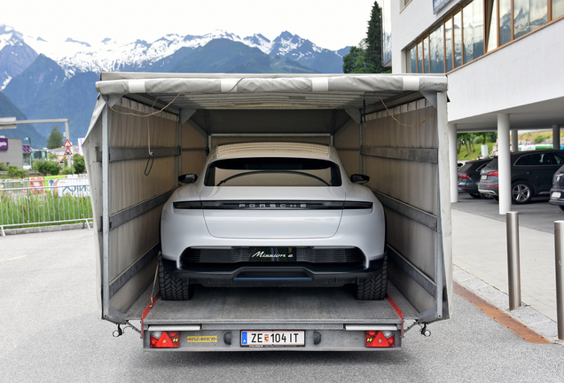 Porsche Mission E Cross Turismo