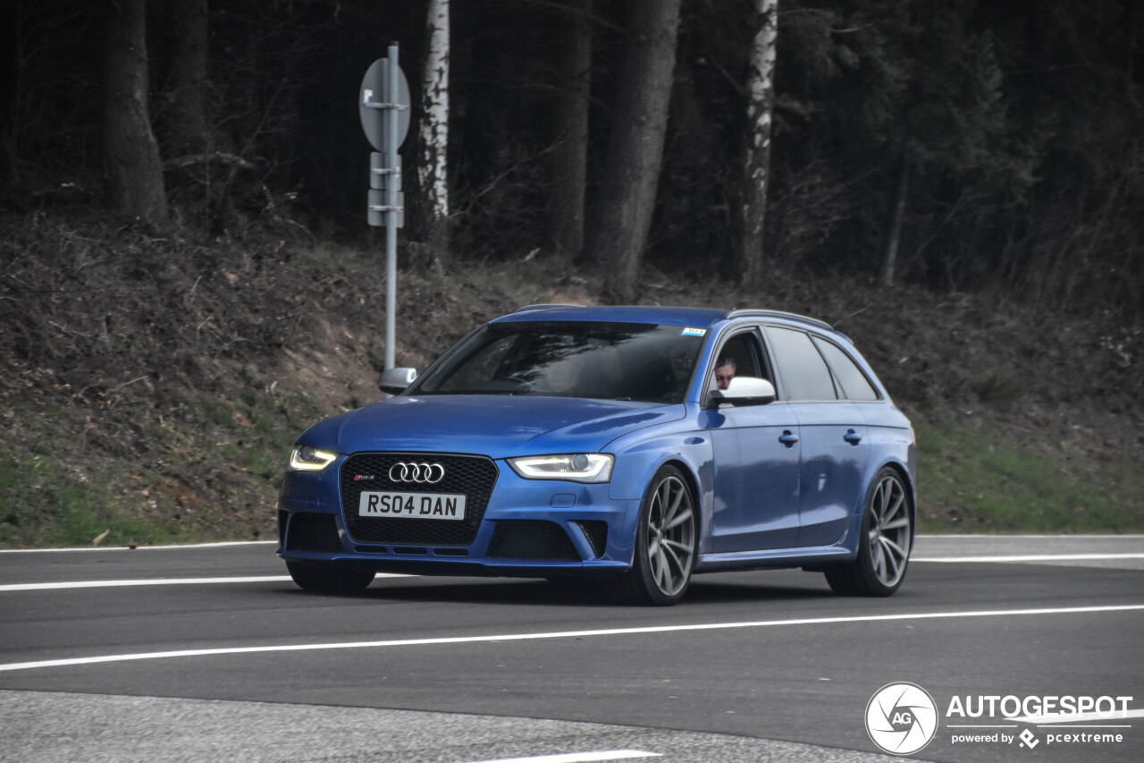 Audi RS4 Avant B8