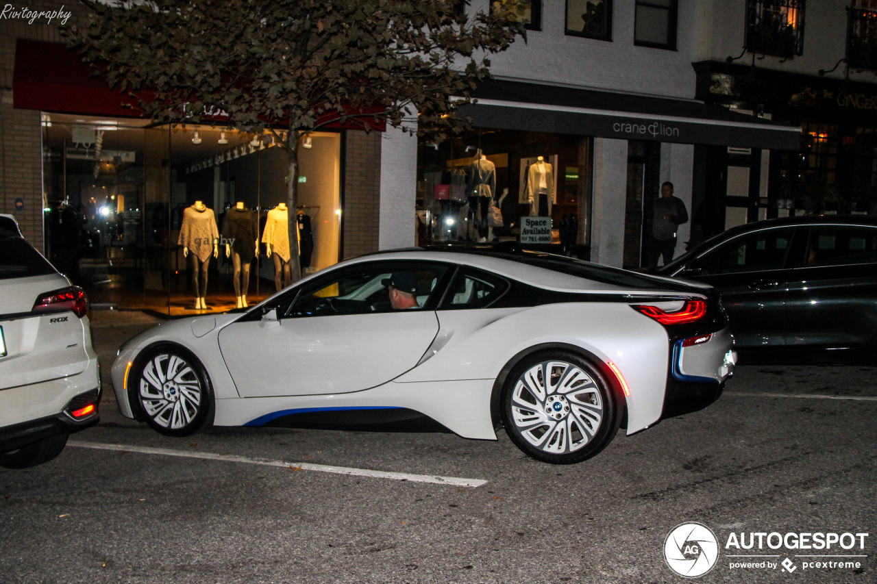 BMW i8