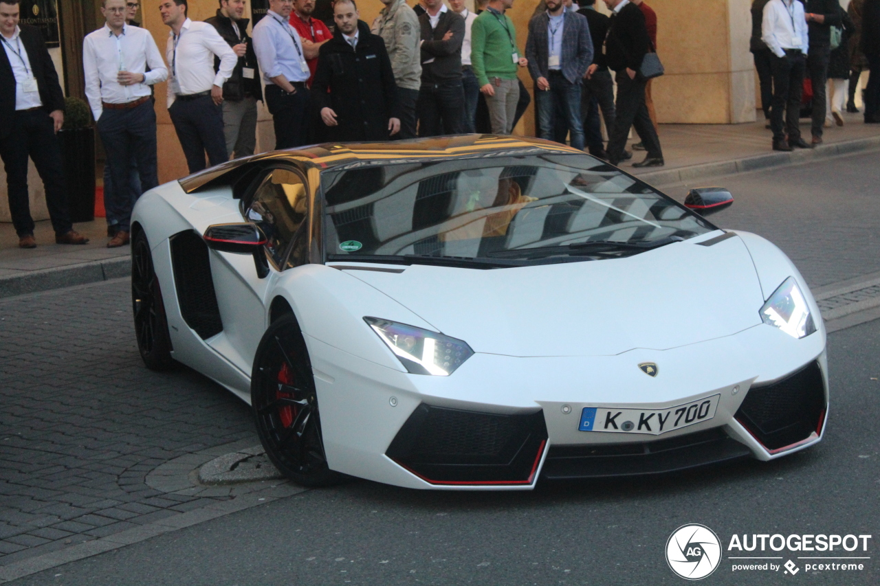 Lamborghini Aventador LP700-4 Pirelli Edition