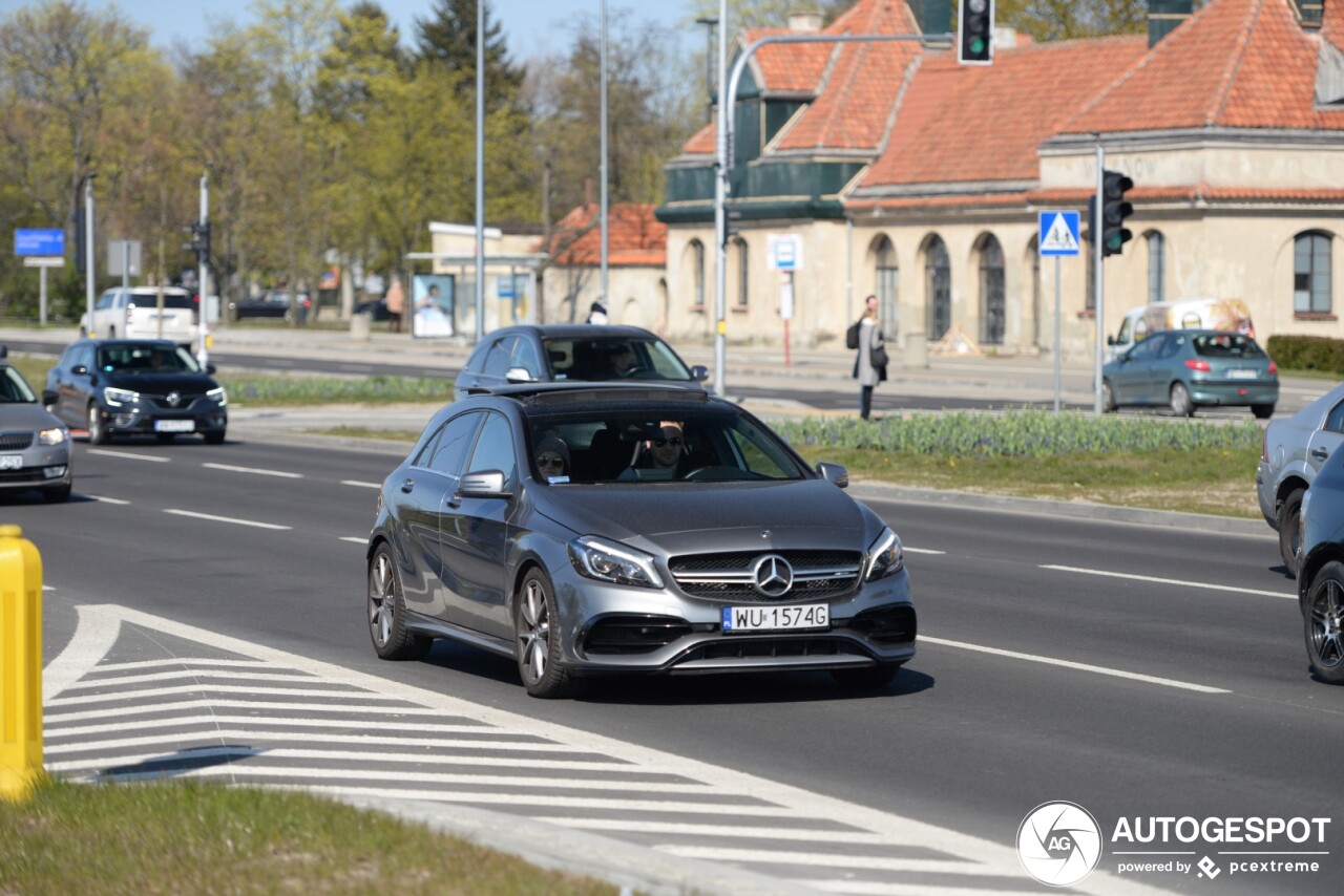 Mercedes-AMG A 45 W176 2015