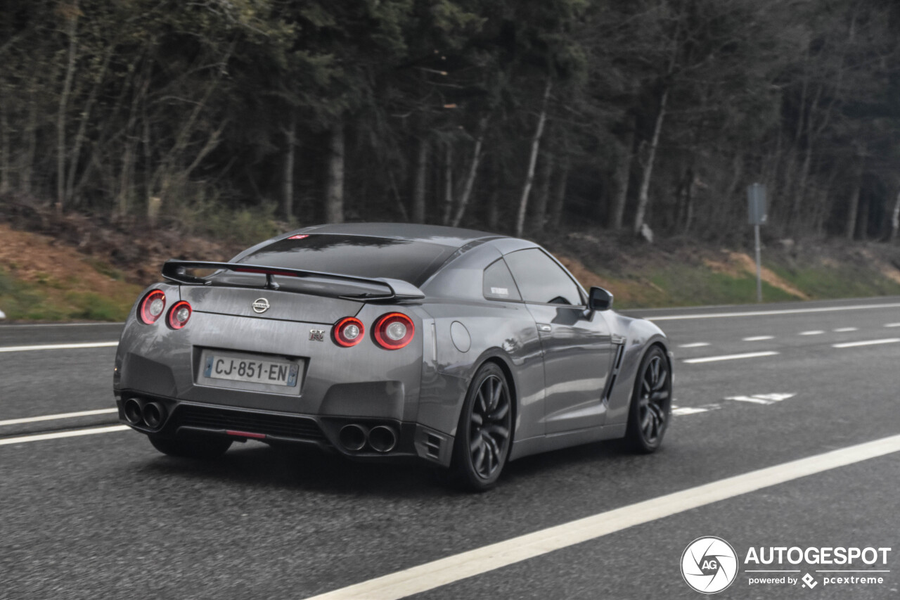 Nissan GT-R 2011