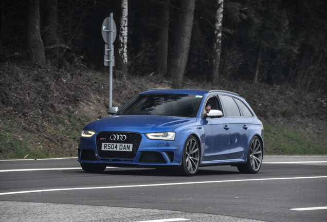 Audi RS4 Avant B8