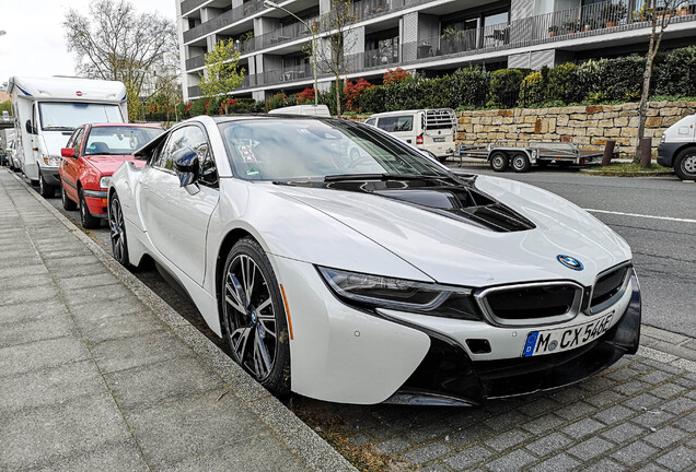 BMW i8