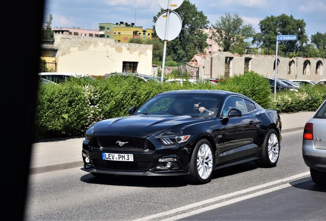 Ford Mustang GT 2015