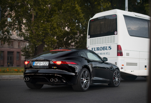 Jaguar F-TYPE R AWD Coupé