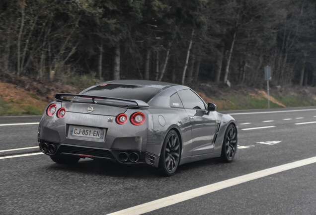 Nissan GT-R 2011