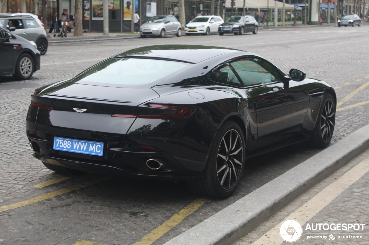 Aston Martin DB11