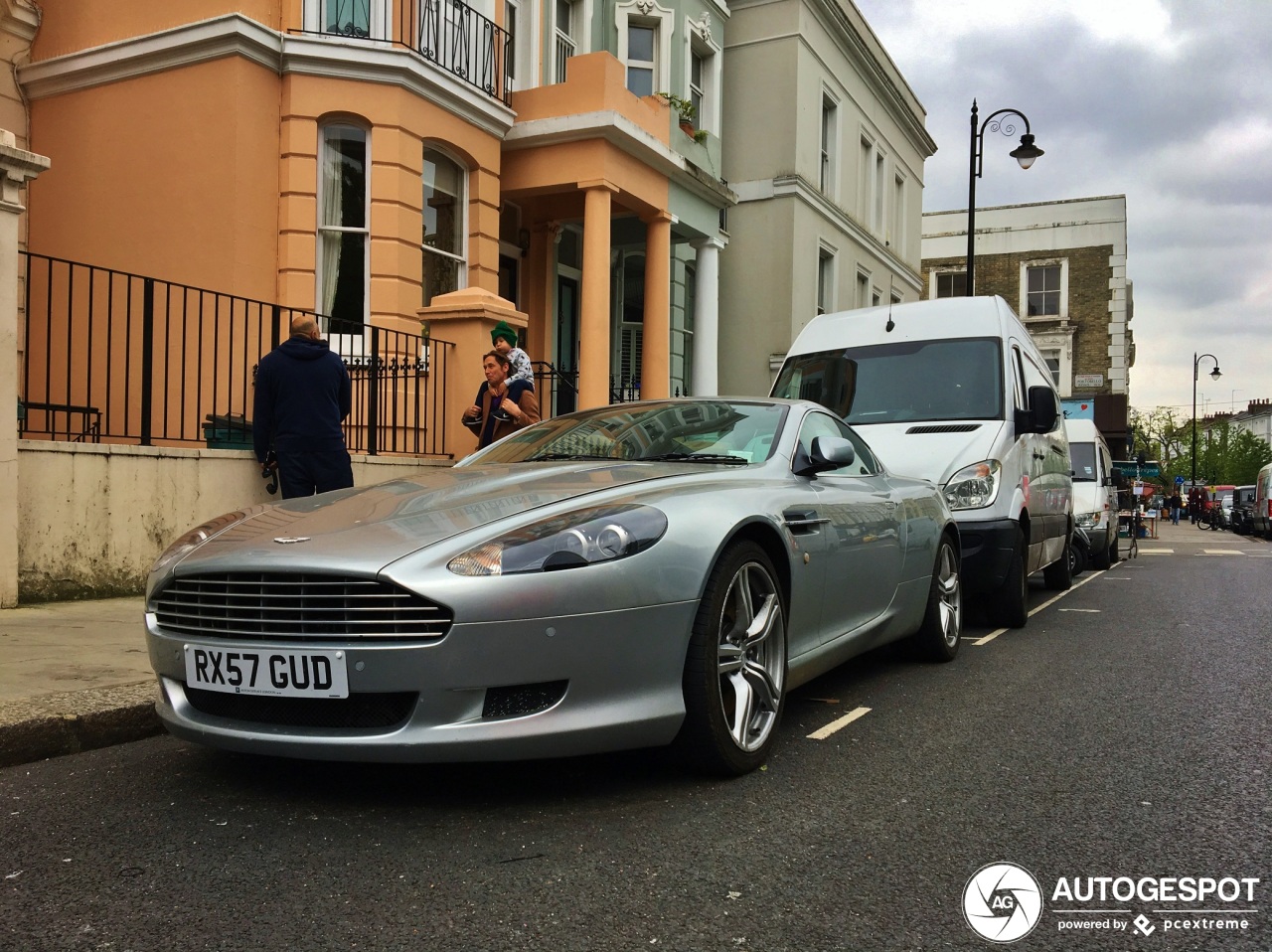 Aston Martin DB9