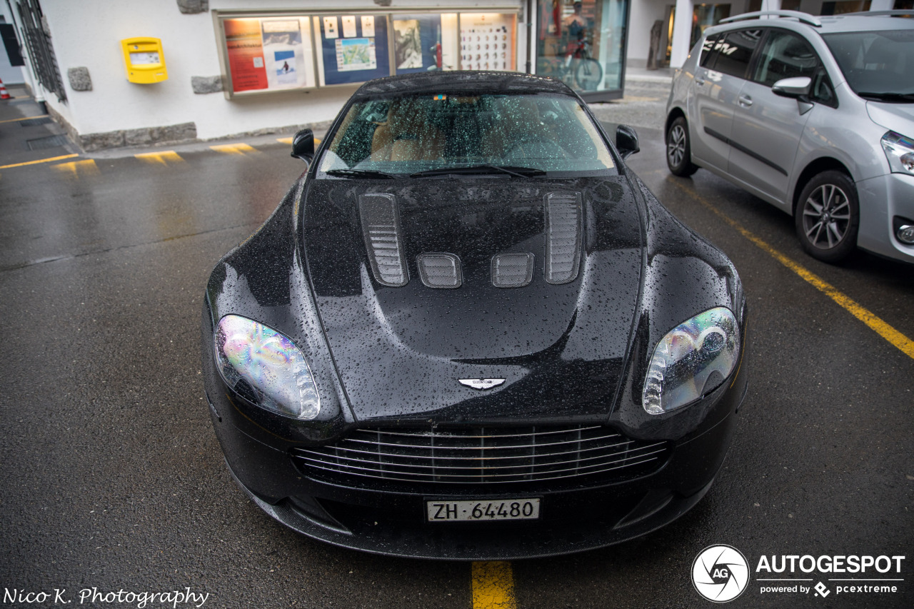 Aston Martin V12 Vantage