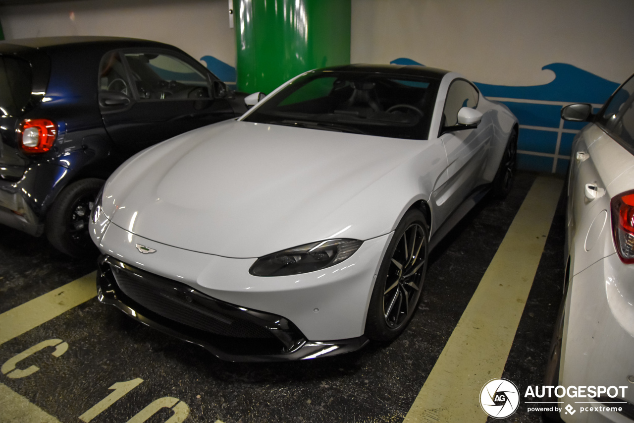 Aston Martin V8 Vantage 2018