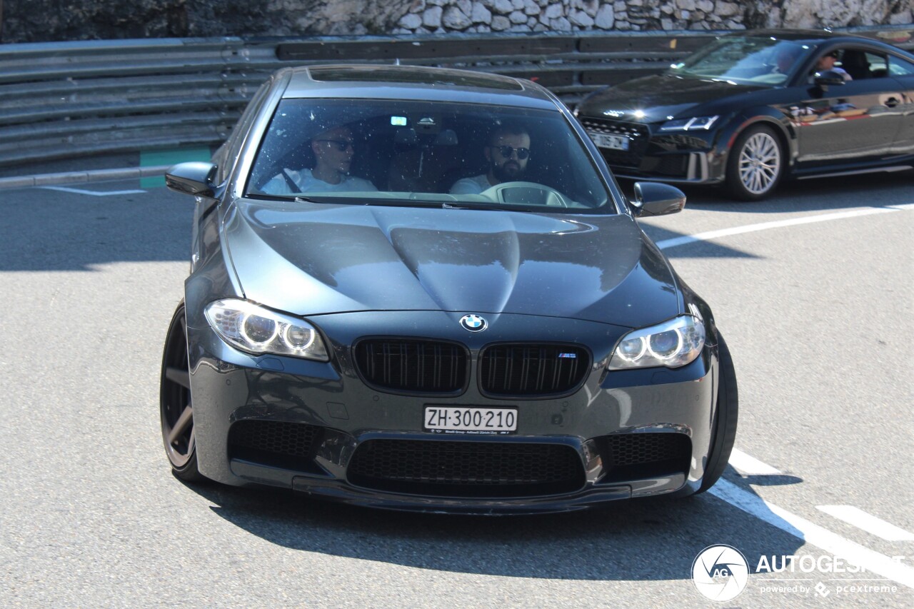 BMW M5 F10 2011