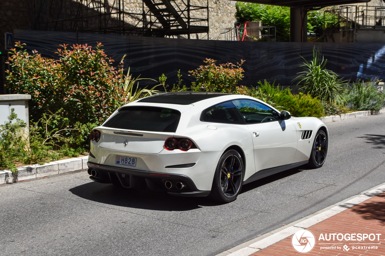 Ferrari GTC4Lusso