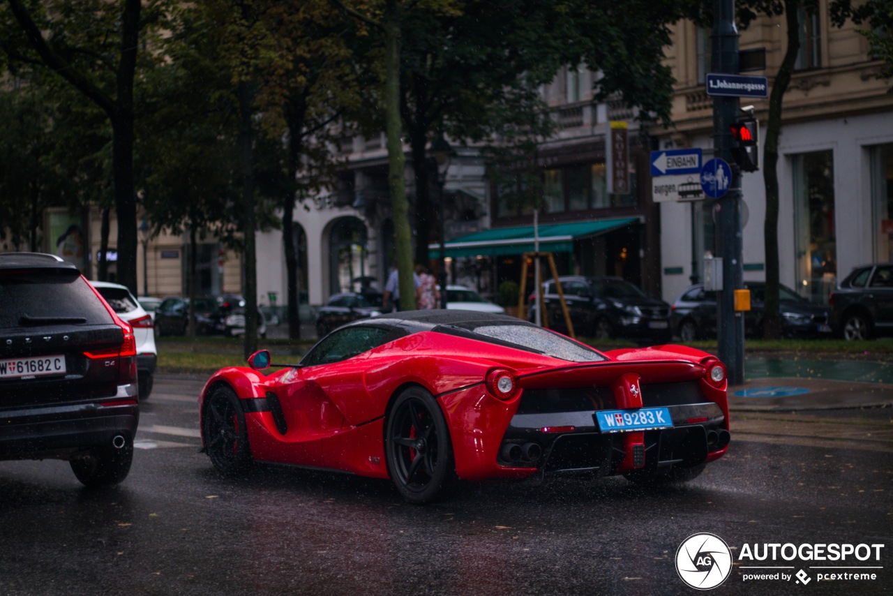 Ferrari LaFerrari Aperta