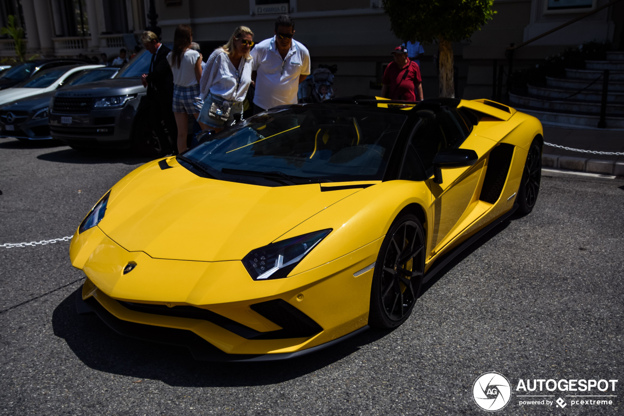 Lamborghini Aventador S LP740-4 Roadster