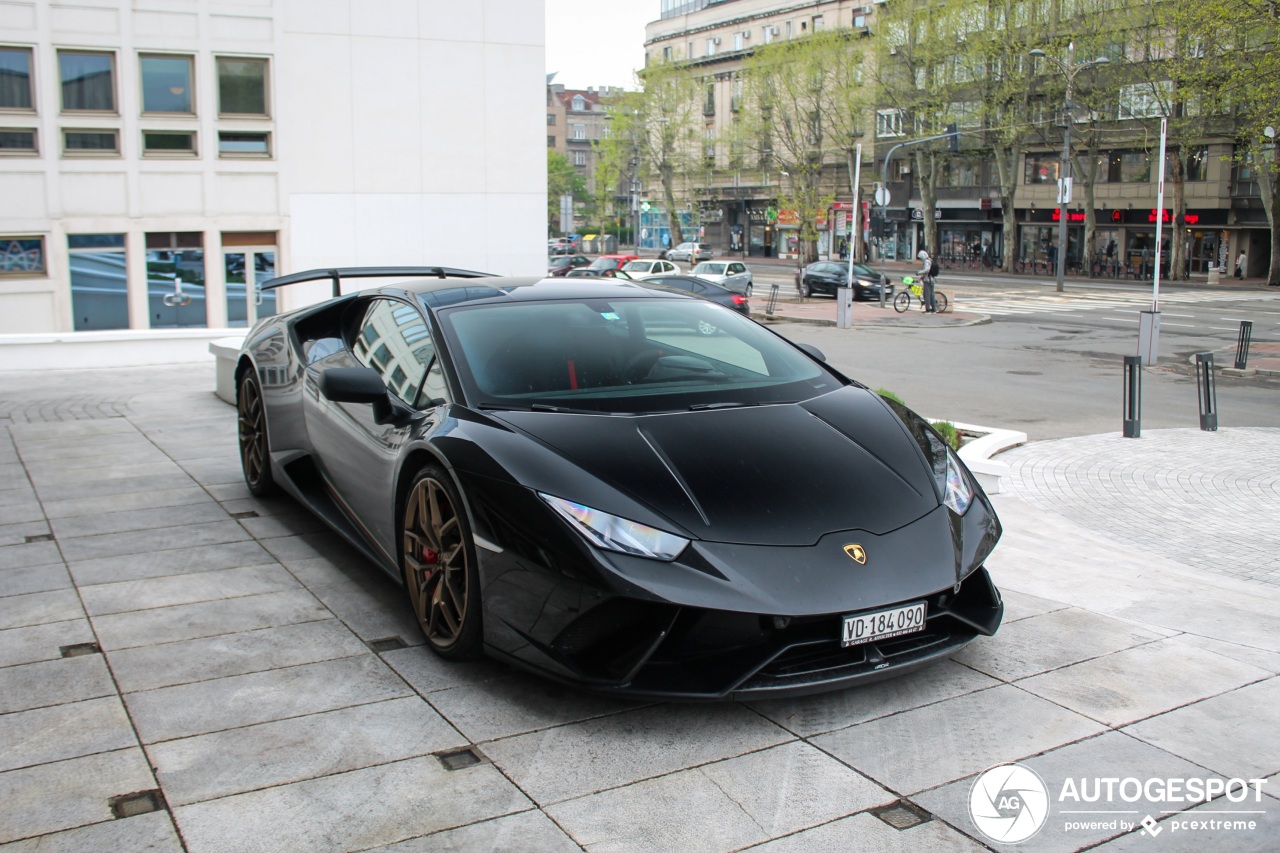 Lamborghini Huracán LP640-4 Performante