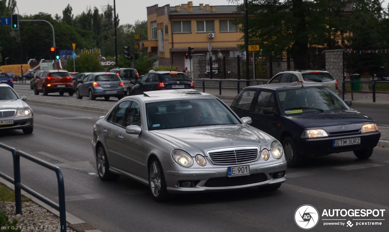 Mercedes-Benz E 55 AMG