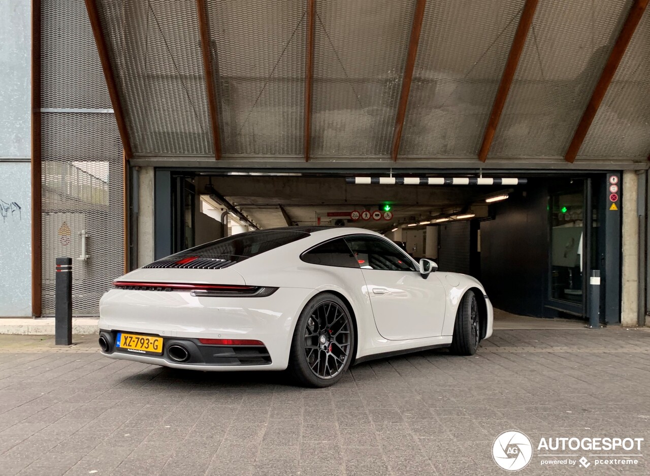 Porsche 992 Carrera 4S