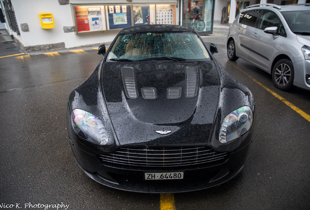 Aston Martin V12 Vantage