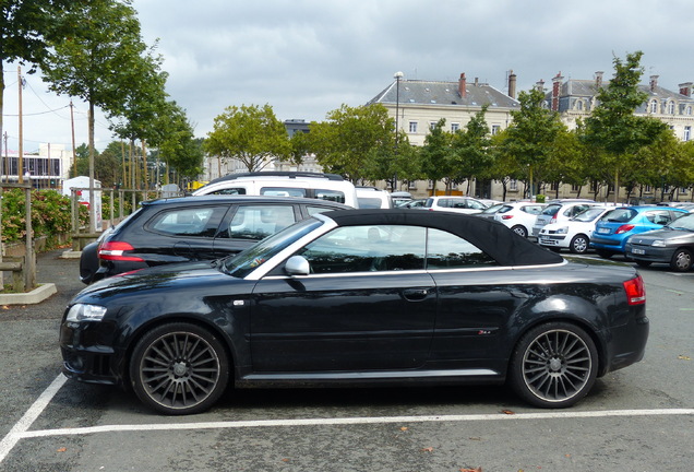 Audi RS4 Cabriolet