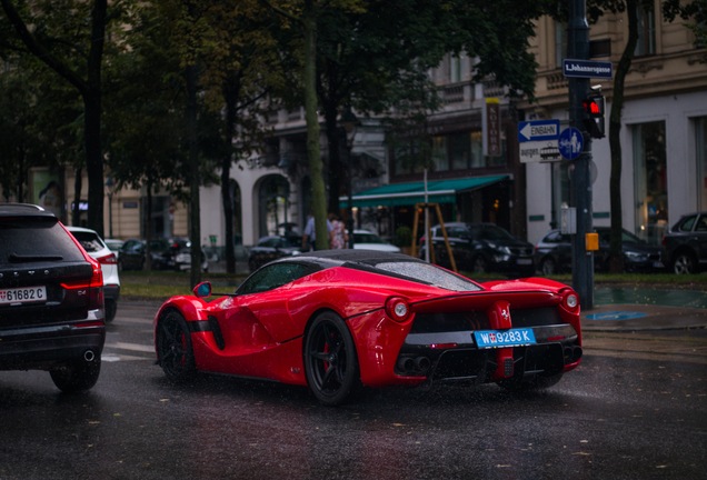 Ferrari LaFerrari Aperta