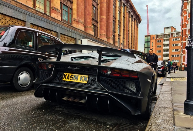 Lamborghini Aventador LP750-4 SuperVeloce Roadster