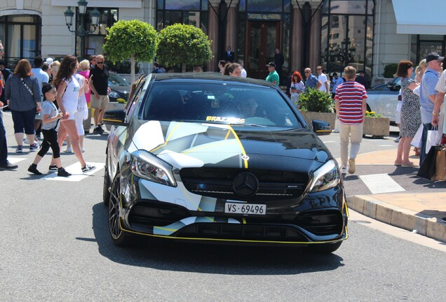 Mercedes-AMG A 45 W176 2015