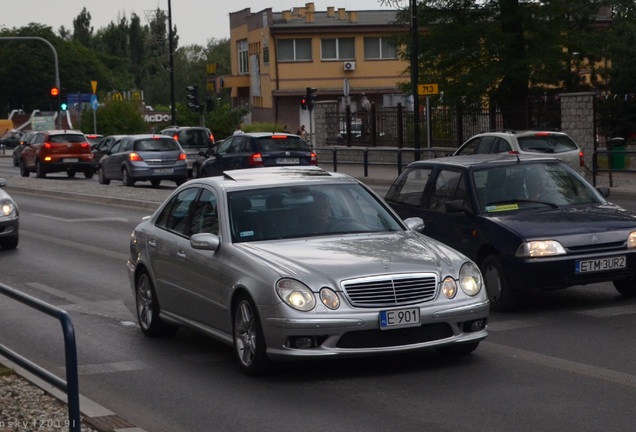 Mercedes-Benz E 55 AMG