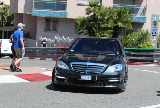 Mercedes-Benz S 65 AMG V221 2010