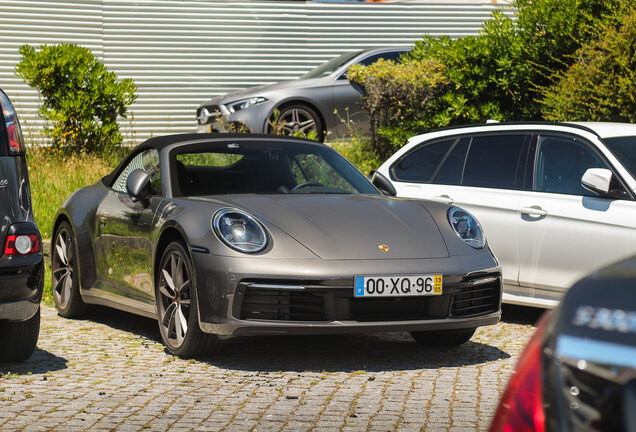 Porsche 992 Carrera 4S Cabriolet