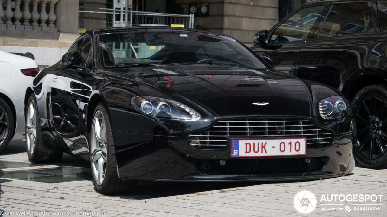 Aston Martin V8 Vantage