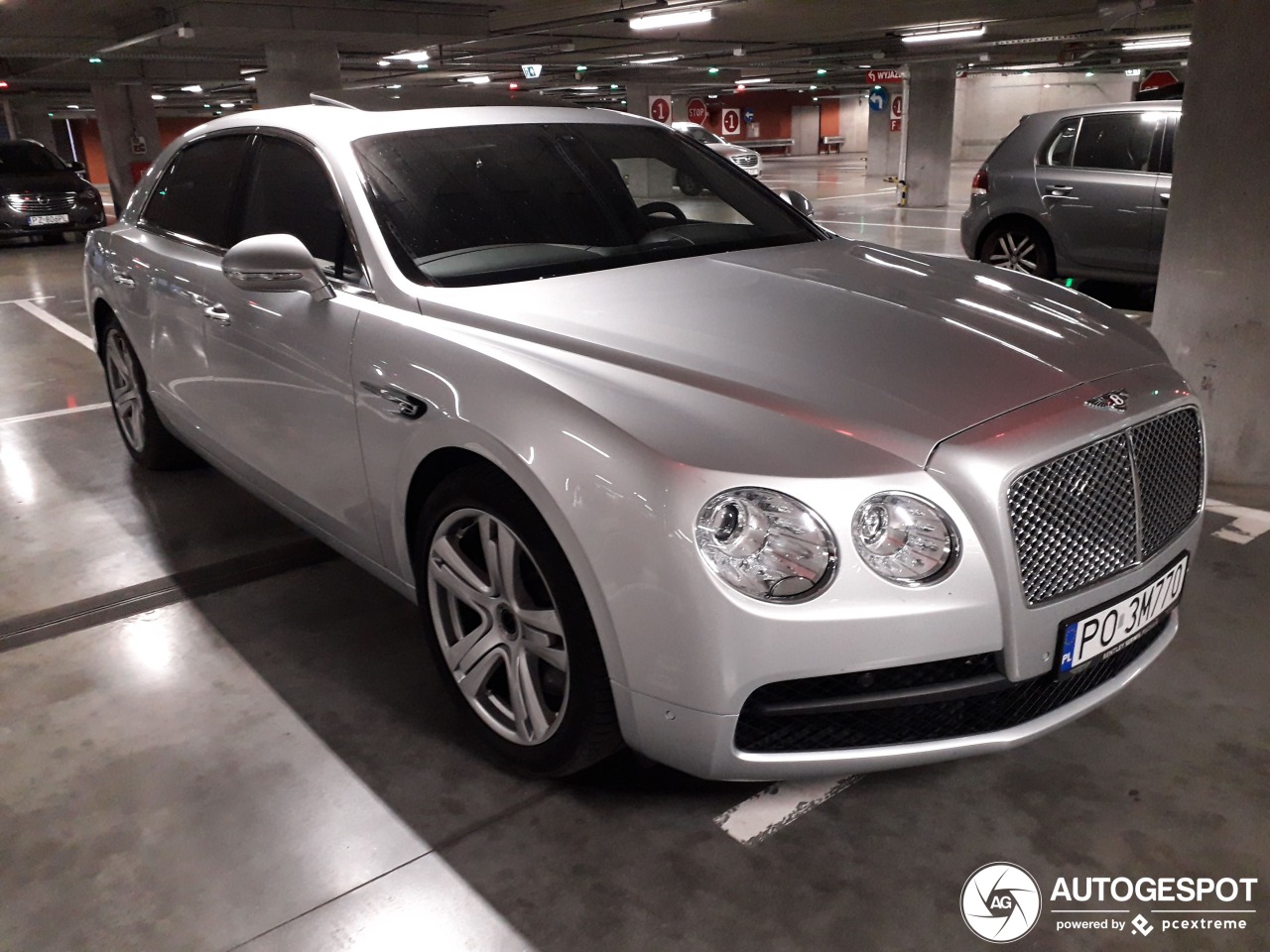 Bentley Flying Spur V8