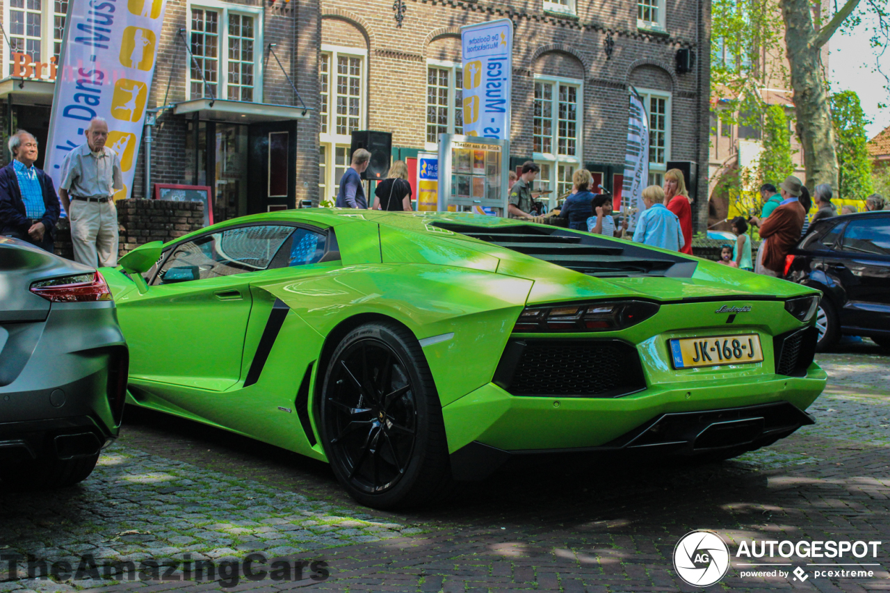 Lamborghini Aventador LP700-4