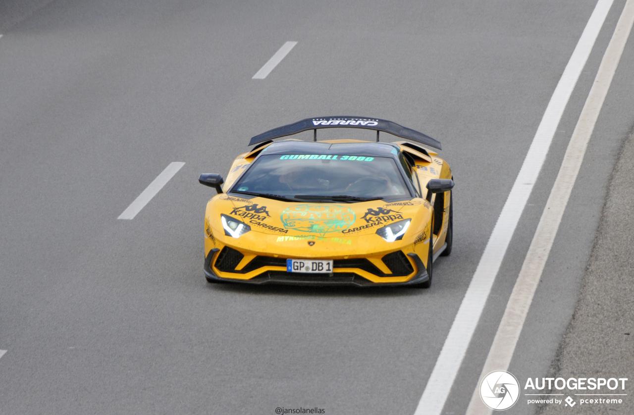 Lamborghini Aventador S LP740-4 Roadster Mansory