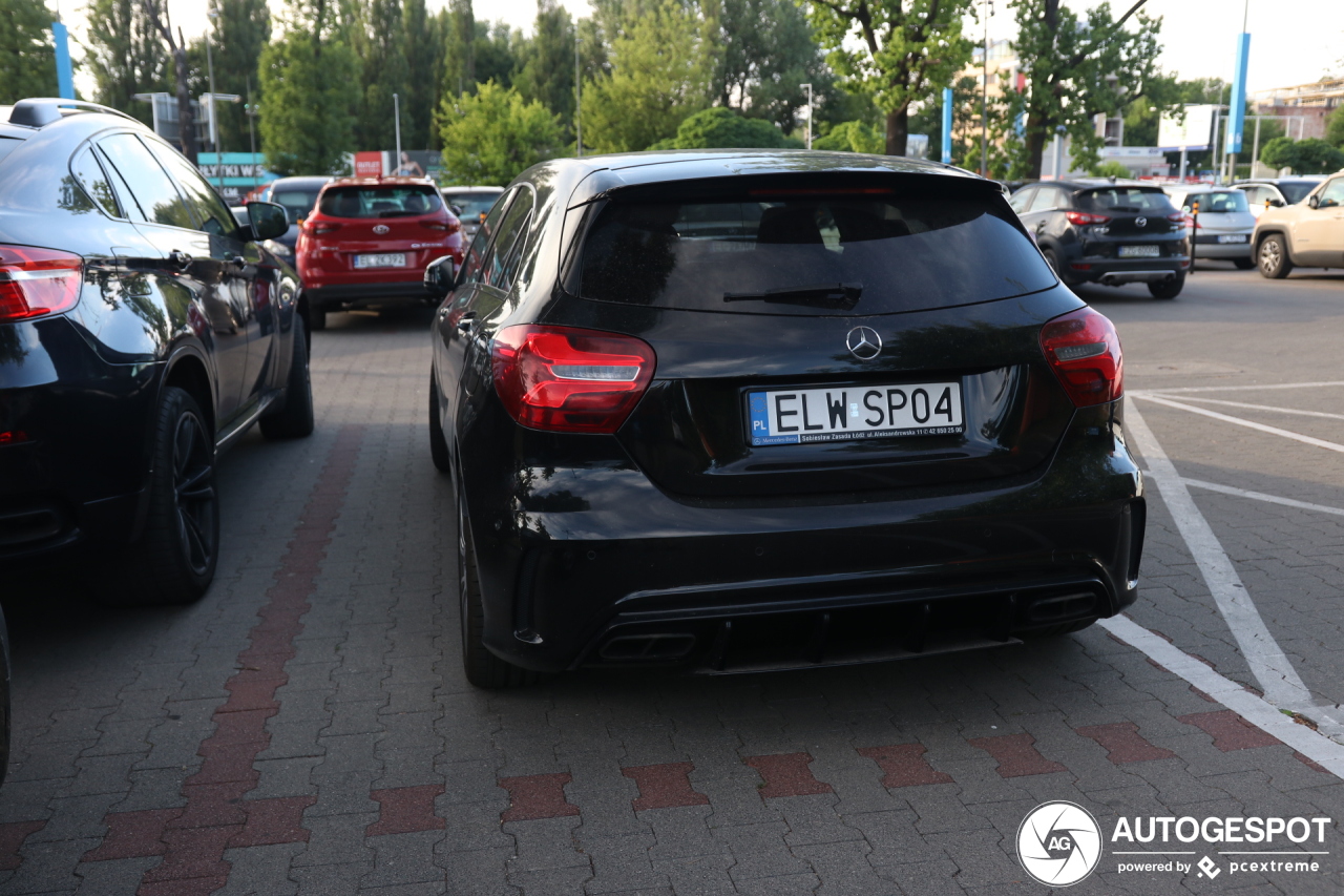 Mercedes-AMG A 45 W176 2015