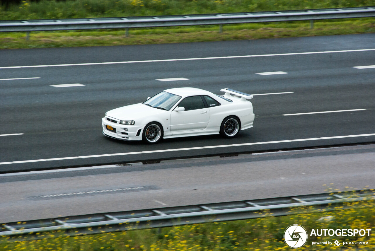 Nissan Skyline R34 GT-R V-Spec