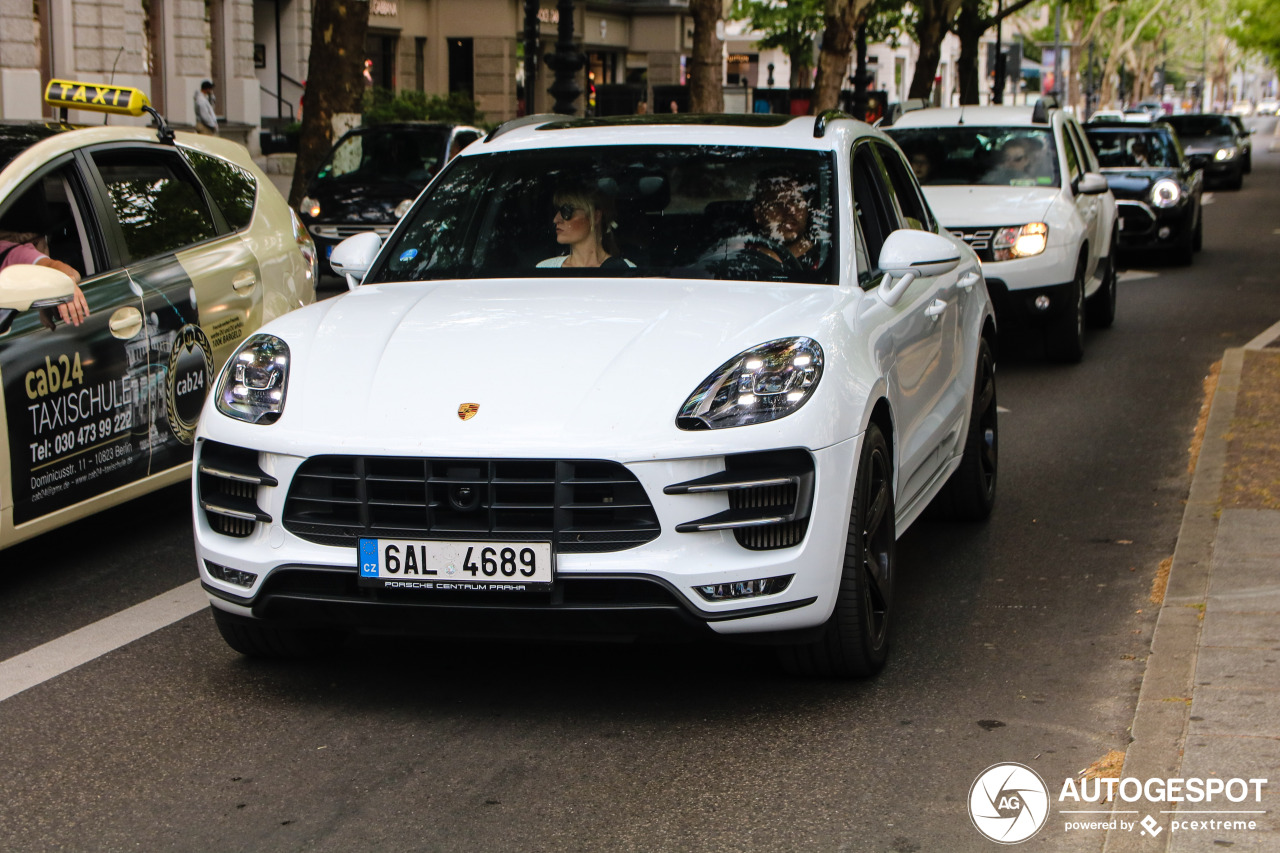 Porsche 95B Macan Turbo