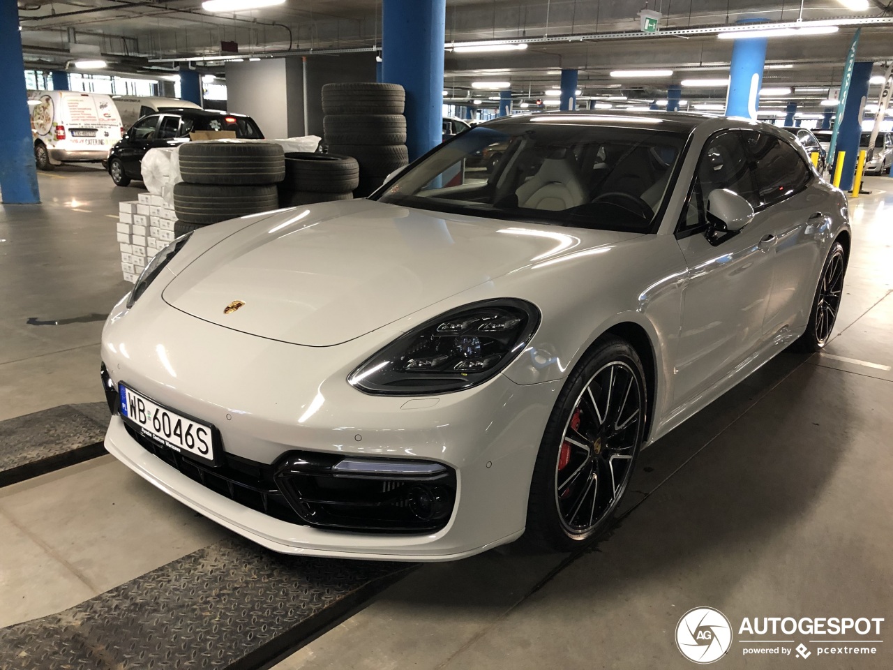 Porsche 971 Panamera Turbo Sport Turismo