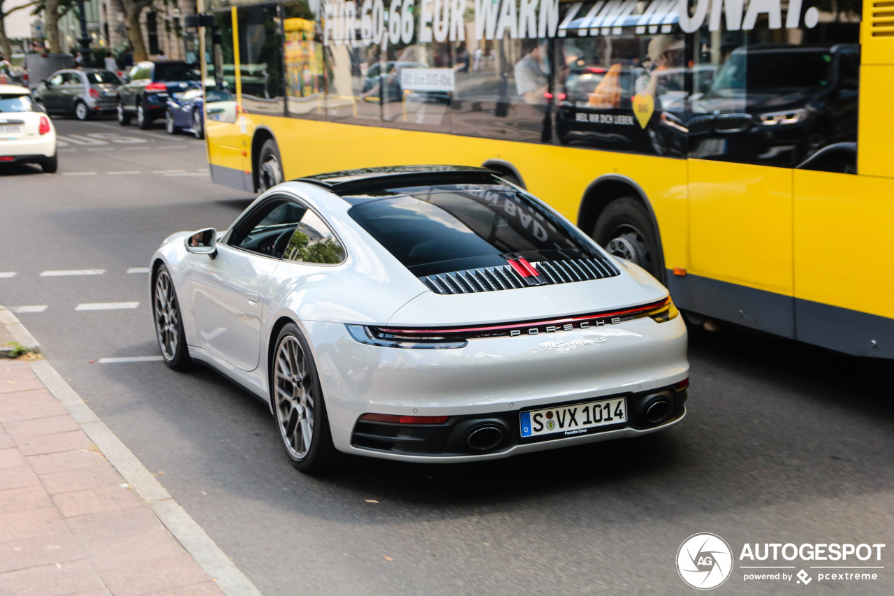 Porsche 992 Carrera 4S