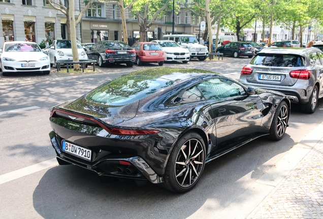 Aston Martin V8 Vantage 2018