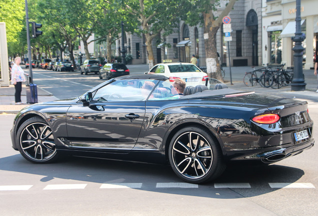 Bentley Continental GTC 2019