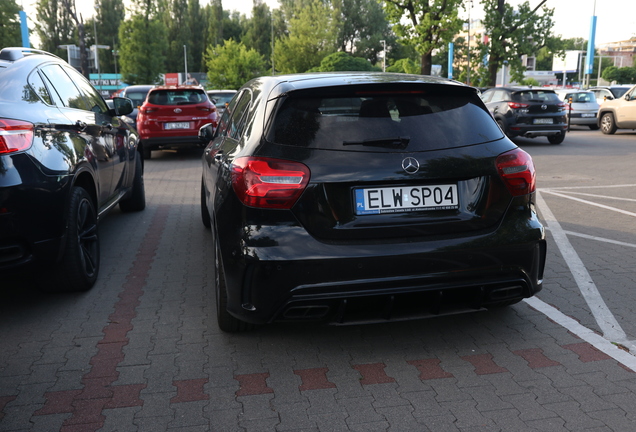 Mercedes-AMG A 45 W176 2015