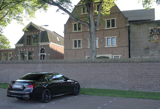 Mercedes-AMG E 63 S W213