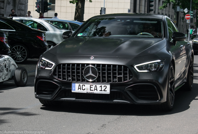 Mercedes-AMG GT 63 S X290