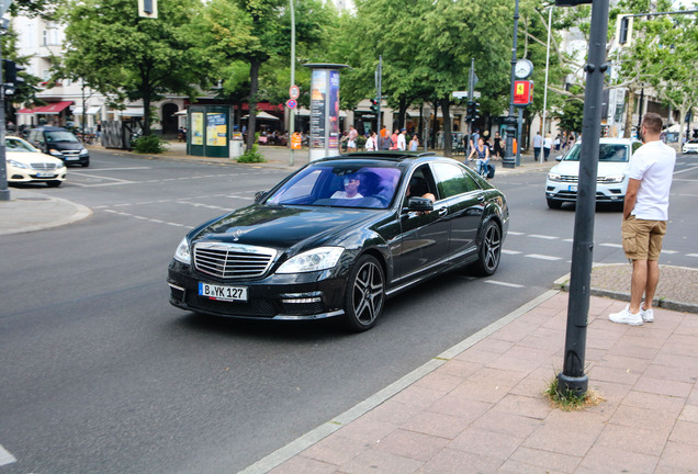 Mercedes-Benz S 63 AMG W221 2011