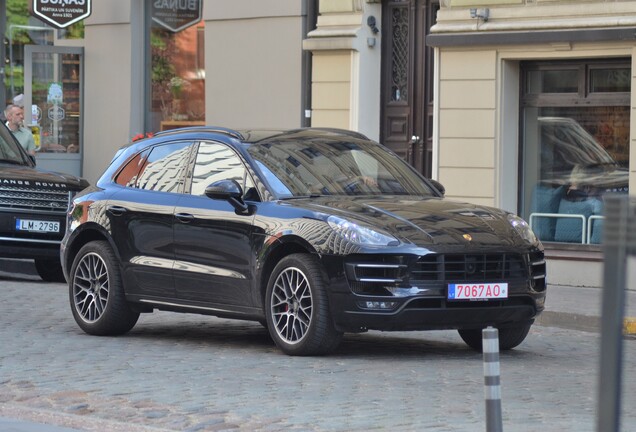 Porsche 95B Macan Turbo