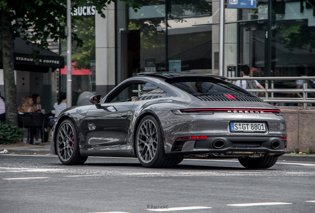 Porsche 992 Carrera 4S